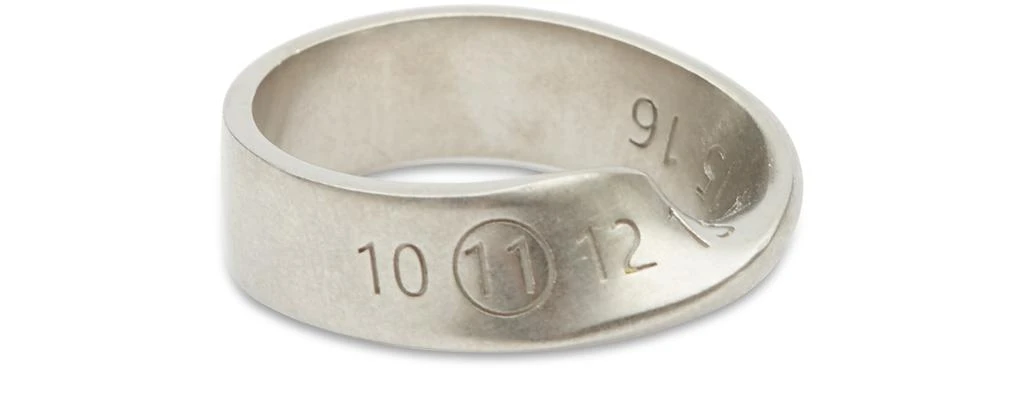 MAISON MARGIELA Logo twisted number ring 4
