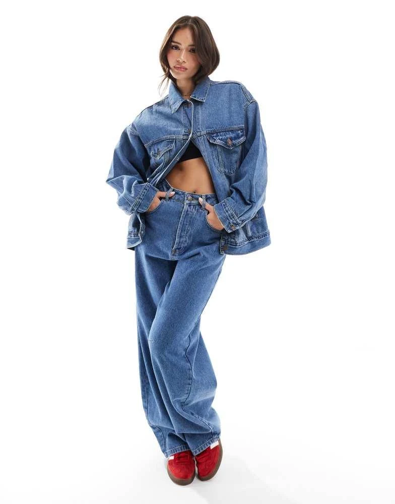 Levi
s Levi
s XL oversized denim trucker jacket in mid blue