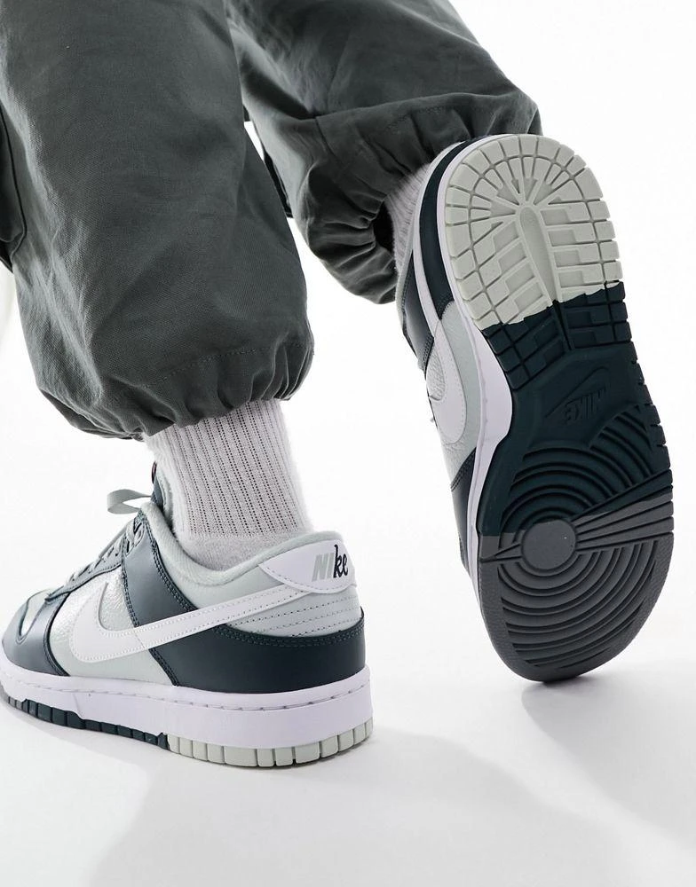 NIKE Nike Dunk Low Retro trainers in grey and deep green 3