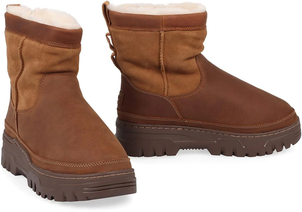 UGG Heritage Pull-on Trailgaze Boots 3