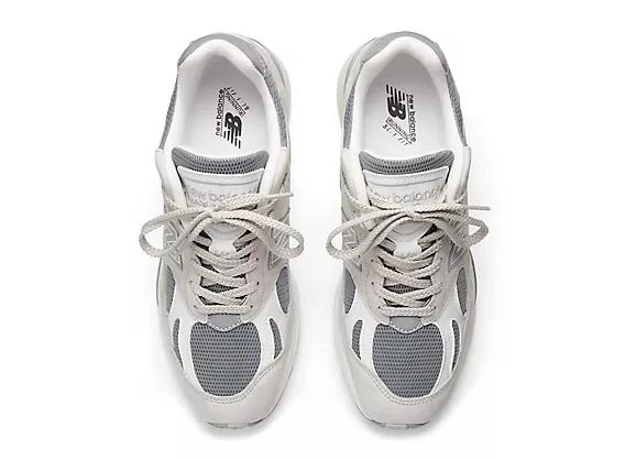 New Balance Made in UK 991v2 4