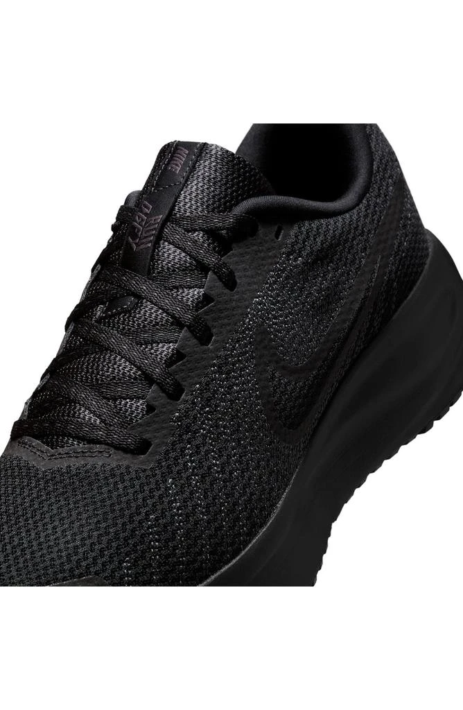 NIKE Run Defy Running Shoe 8
