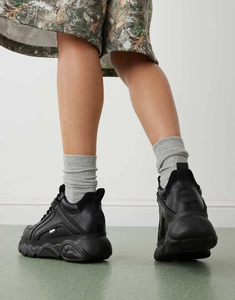 Buffalo Buffalo chunky trainer in black 3
