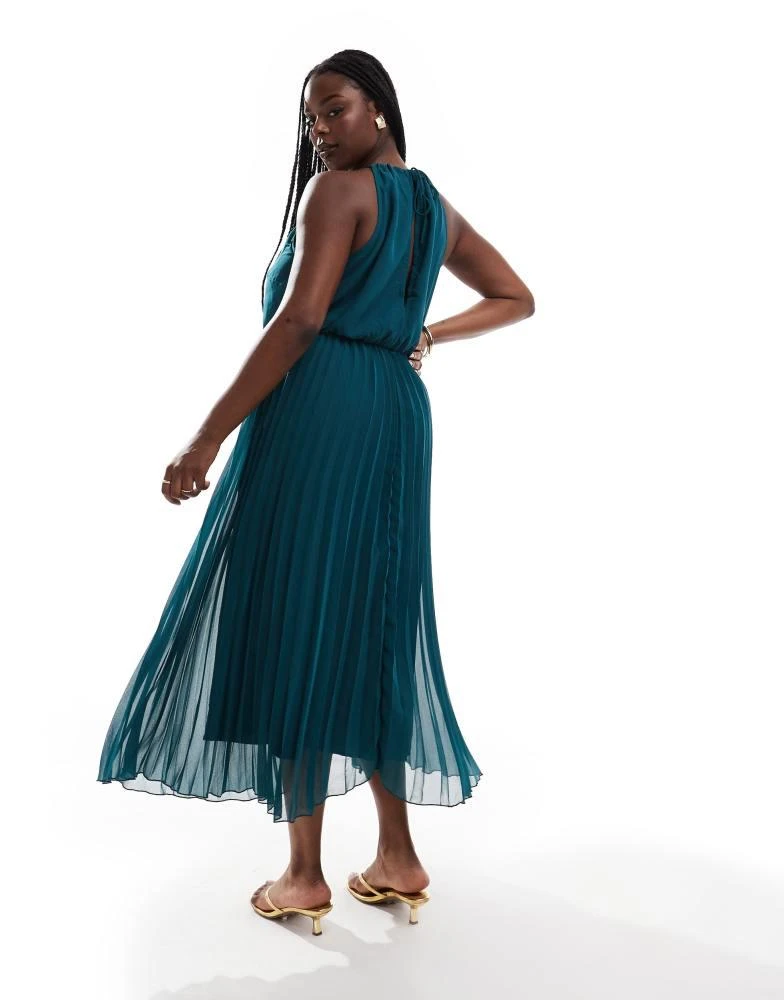Shop ASOS DESIGN Curve pleated chiffon midi dress with halterneck in bottle  green on Sale at BeyondStyle  Get 65% Off ASOS DESIGN Curve pleated  chiffon midi dress with halterneck in bottle