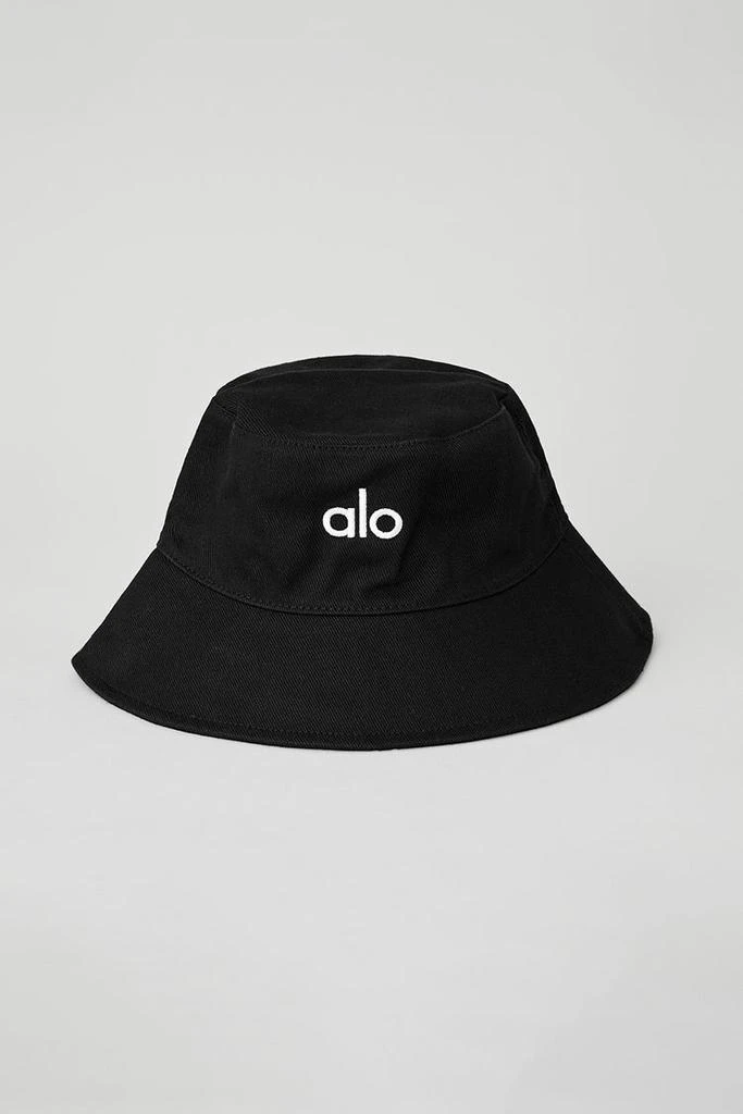Alo Weekender Bucket Hat - Candy Red 1
