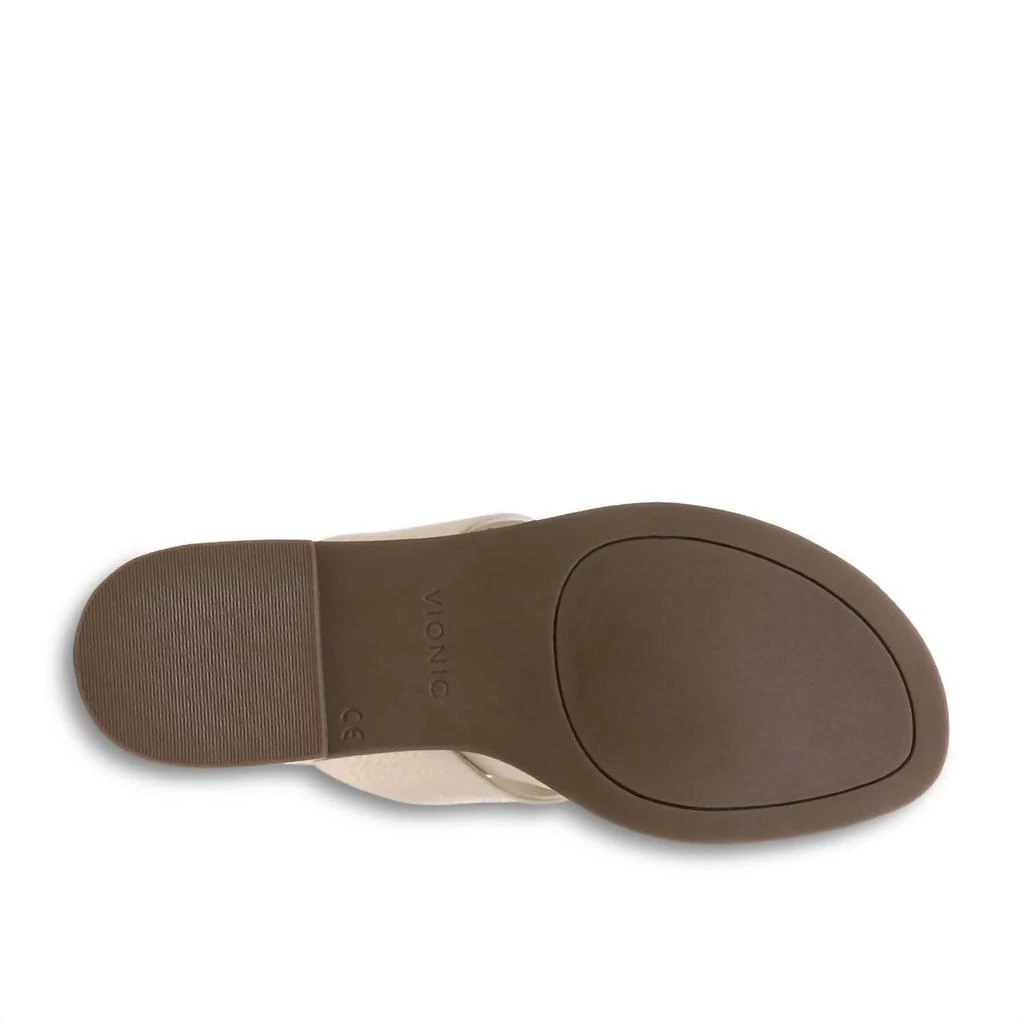 VIONIC WOMEN'S AGAVE FLAT SANDAL - WIDE WIDTH 6
