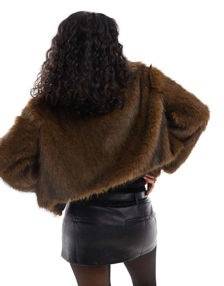 Pull&Bear Pull&Bear faux fur jacket in brown 2