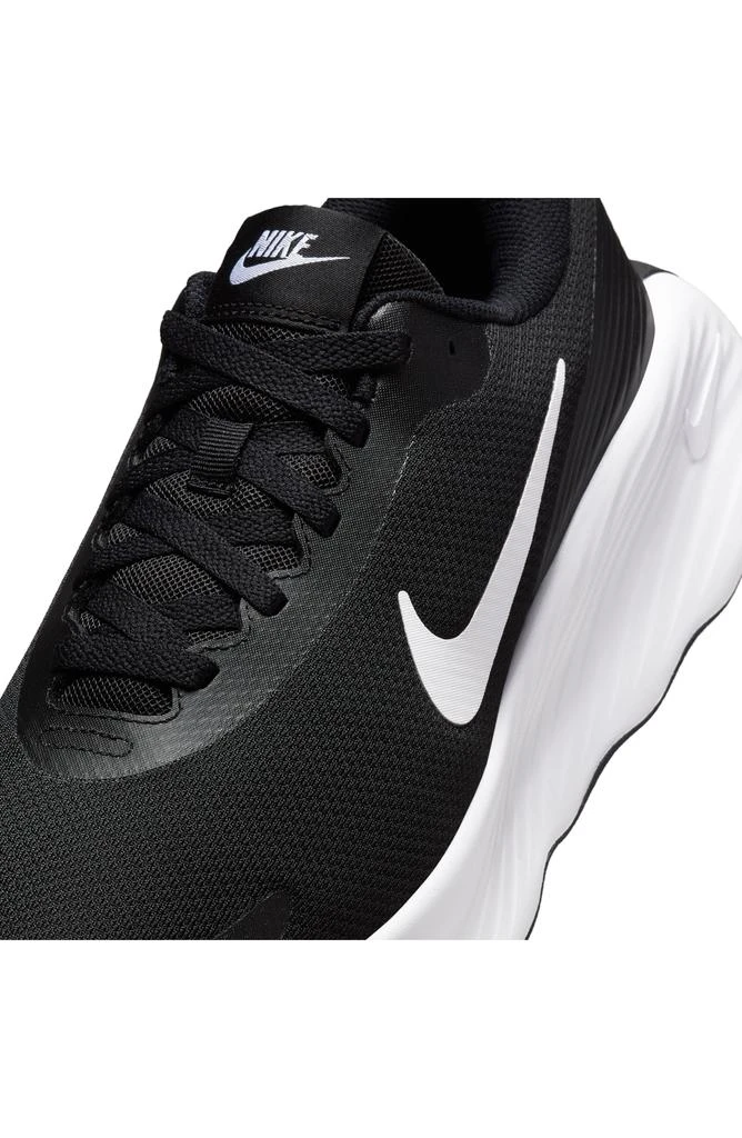 NIKE Promina Walking Sneaker 8