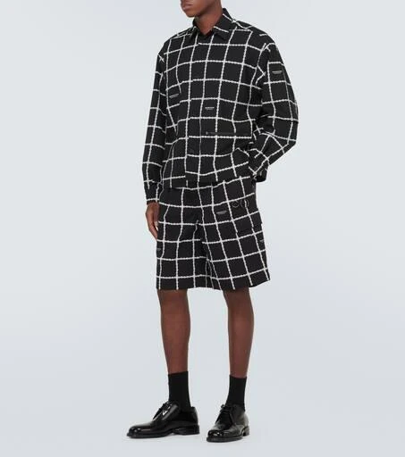 UNDERCOVER Printed technical shorts 2
