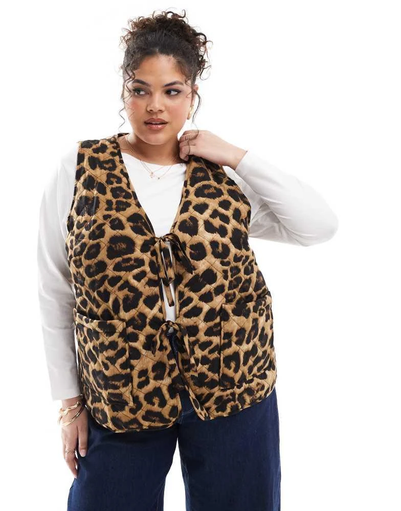 ONLY Curve ONLY Curve quilted gilet in leopard print - BROWN 1