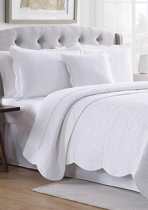 Modern. Southern. Home.™ Southern. Home. Scalloped Tiles Quilt 1