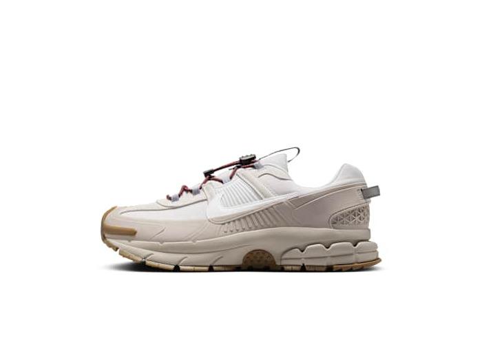 NIKE VOMERO ROAM