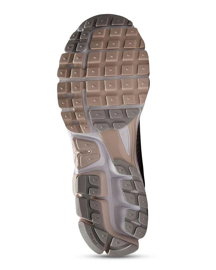 NIKE Men's Zoom Vomero 5 Sneakers 5