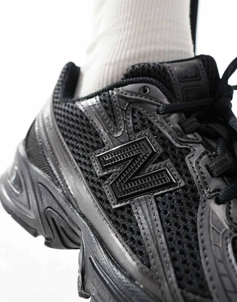 New Balance New Balance 740 trainers in black 5
