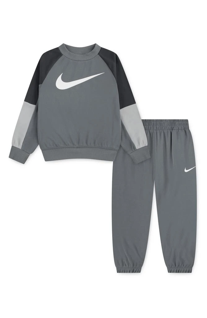 NIKE Kids
 Lifestyle Essentials Pullover 
Joggers Set