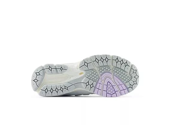 New Balance Tyrese Maxey x 1906R 6