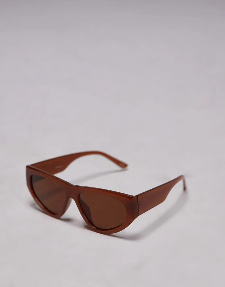 Topshop Topshop Napoli angular sunglasses in milky brown 2