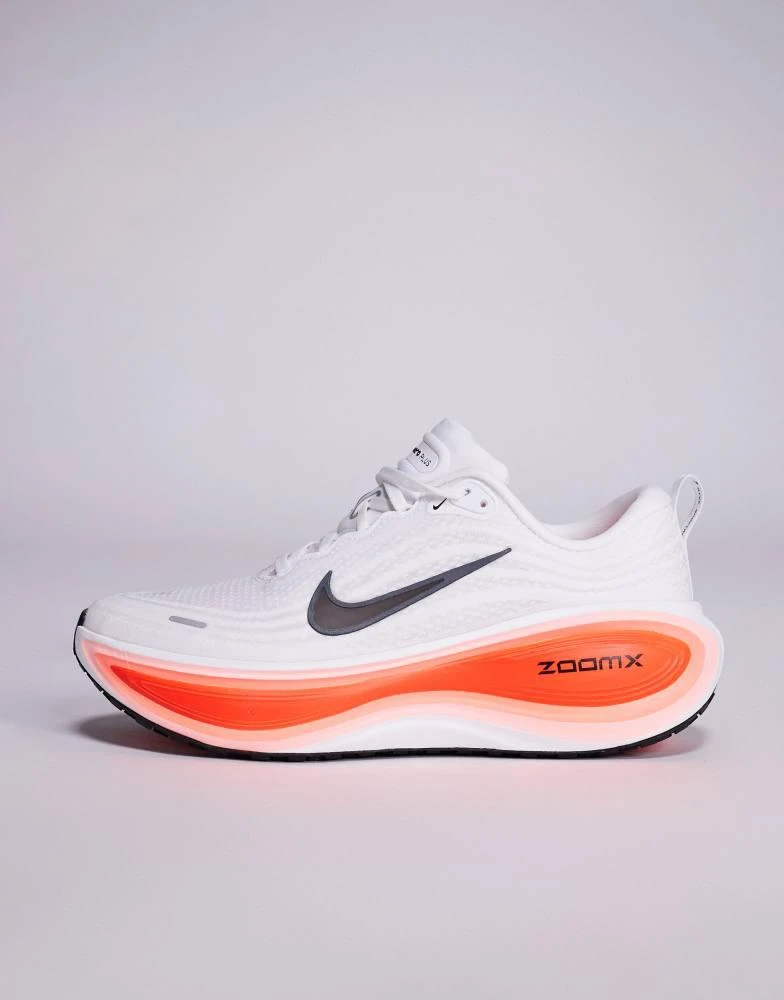 NIKE Nike Running Vomero Plus trainers in white and red 2