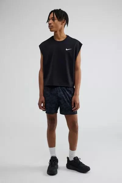 NIKE Nike UO Exclusive Cropped Swim Shirt 4