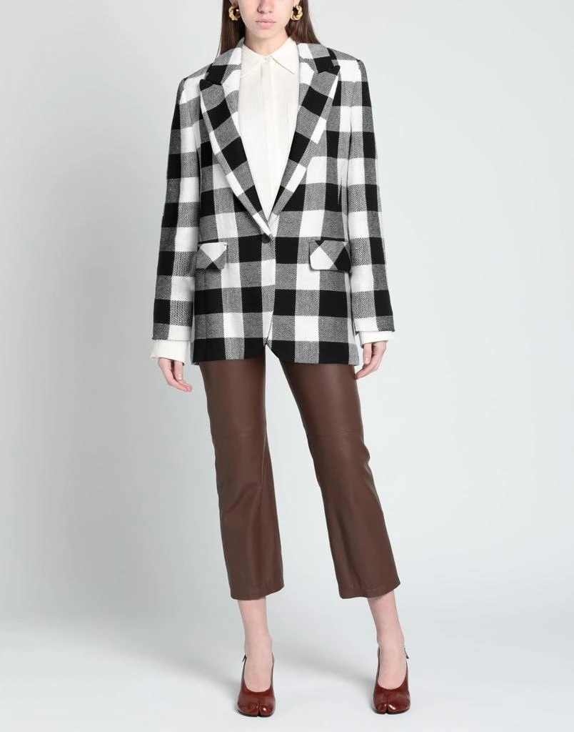 CARLA G. Blazer 2