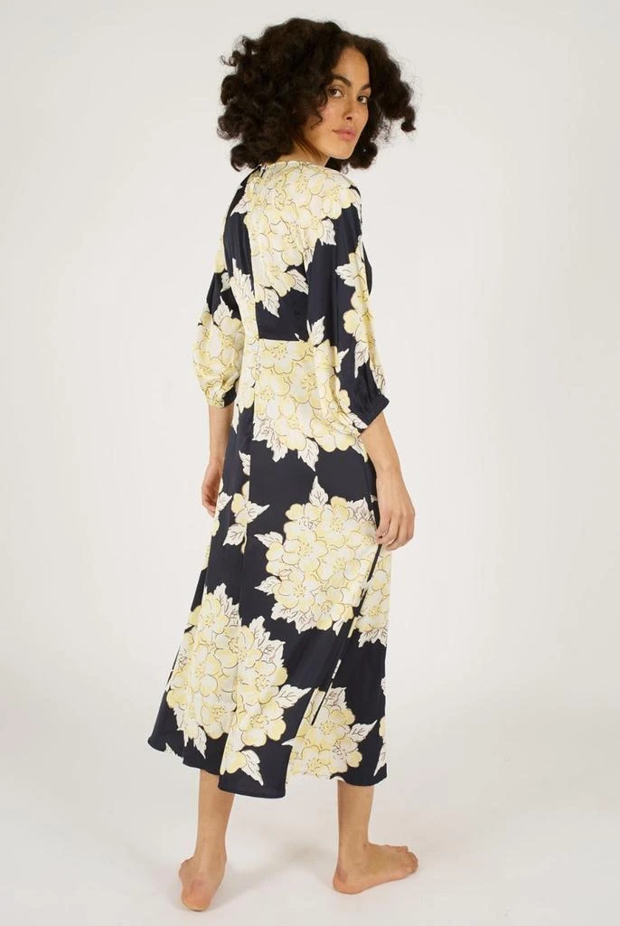 Blooming lovely gloria dress  On Sale Now with Up to 32% Off | Discover  Exclusive Deals & Savings at BeyondStyle  Authentic Traffic People womens/ clothing/dresses|womens/clothing/dresses/printed dresses|ww clothing  mirakl|marketplace|cont|womens ...