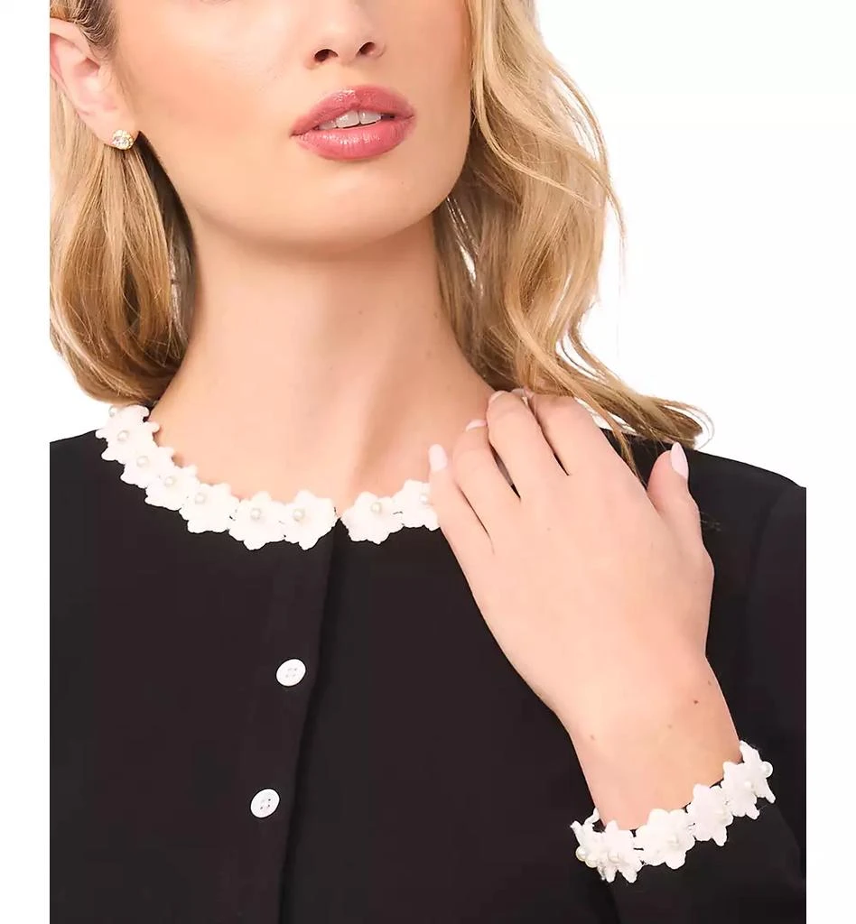 CeCe Women
s Crochet Floral Trim Detail Crewneck Cardigan 4