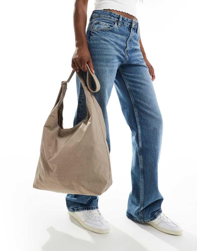 Baggu Baggu large nylon sling shoulder bag in dove grey