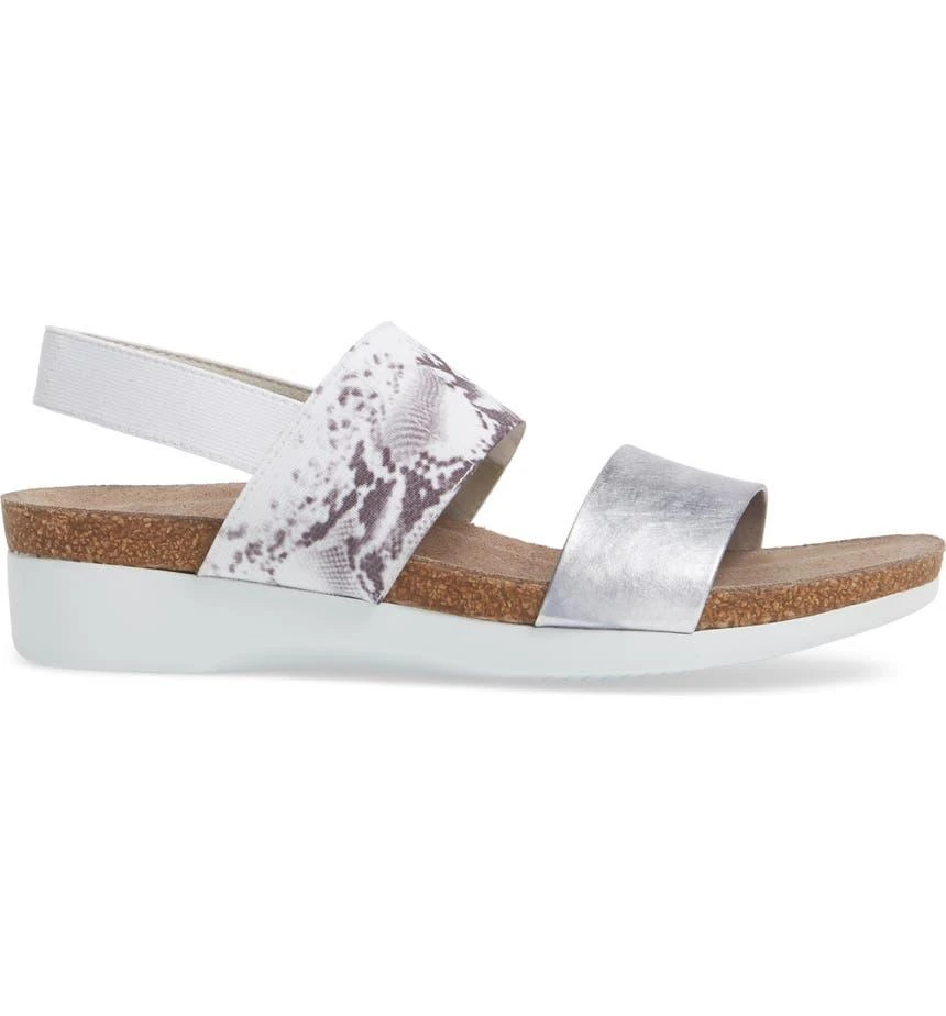 Munro Pisces Sandal 3