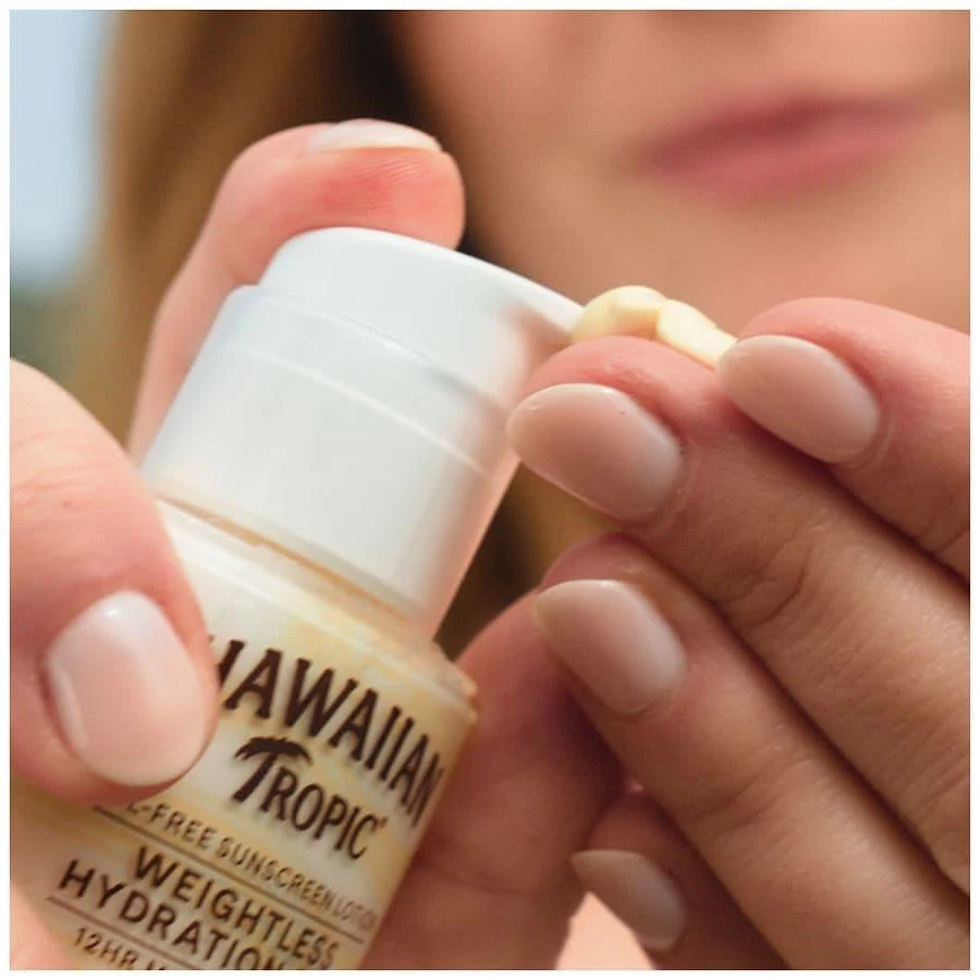 Hawaiian Tropic Weightless Hydration Face Lotion Sunscreen SPF 30 7