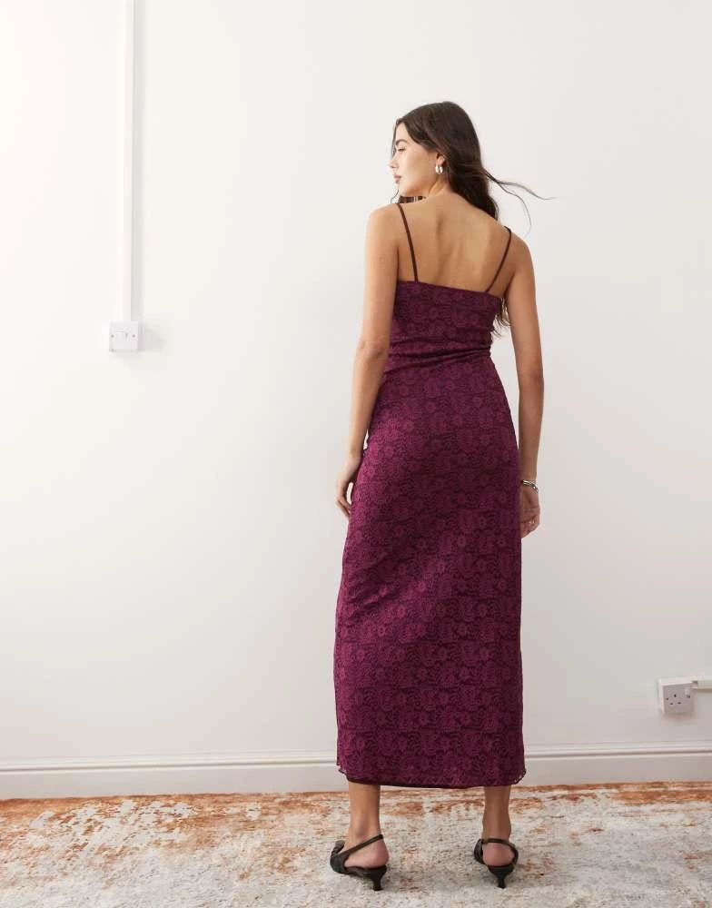 Motel Motel darsih paisley lace maxi cami dress in burgundy 4