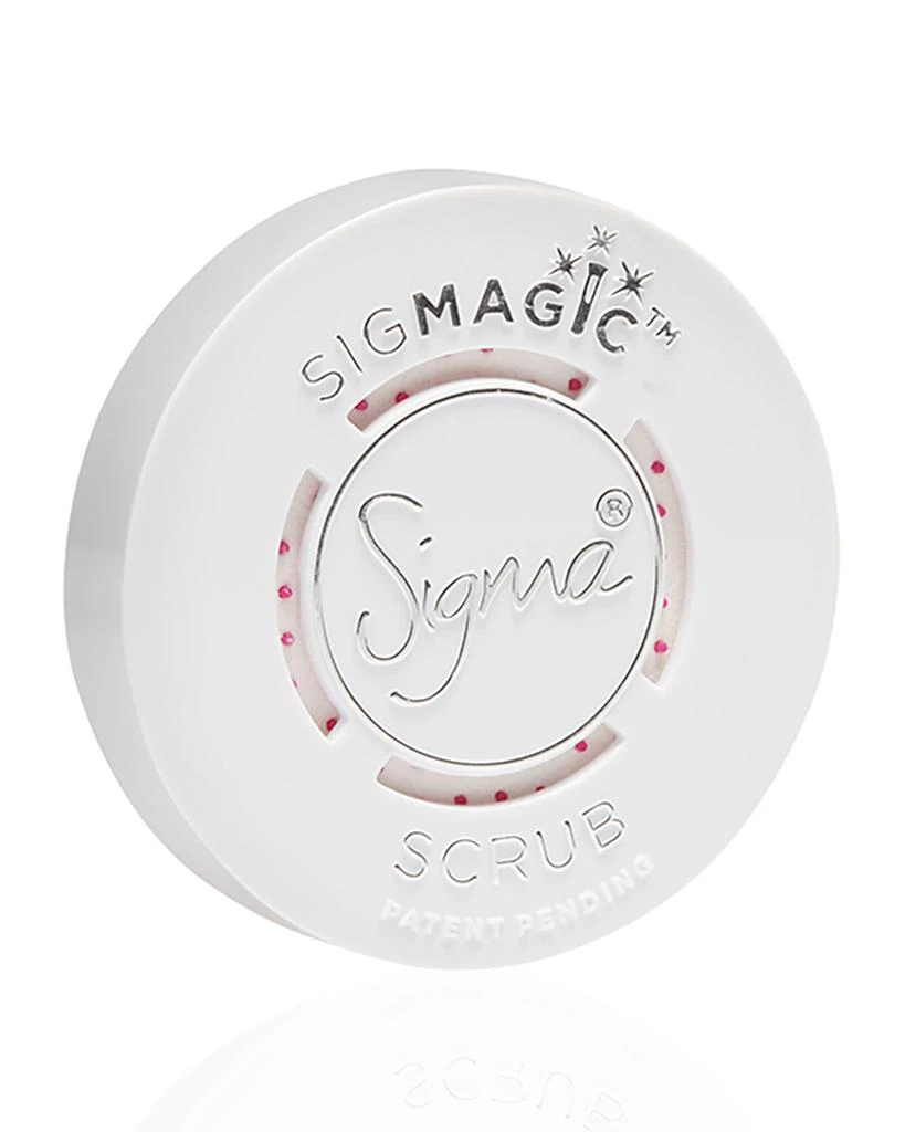 Sigma Beauty Sigmatic Scrub 1