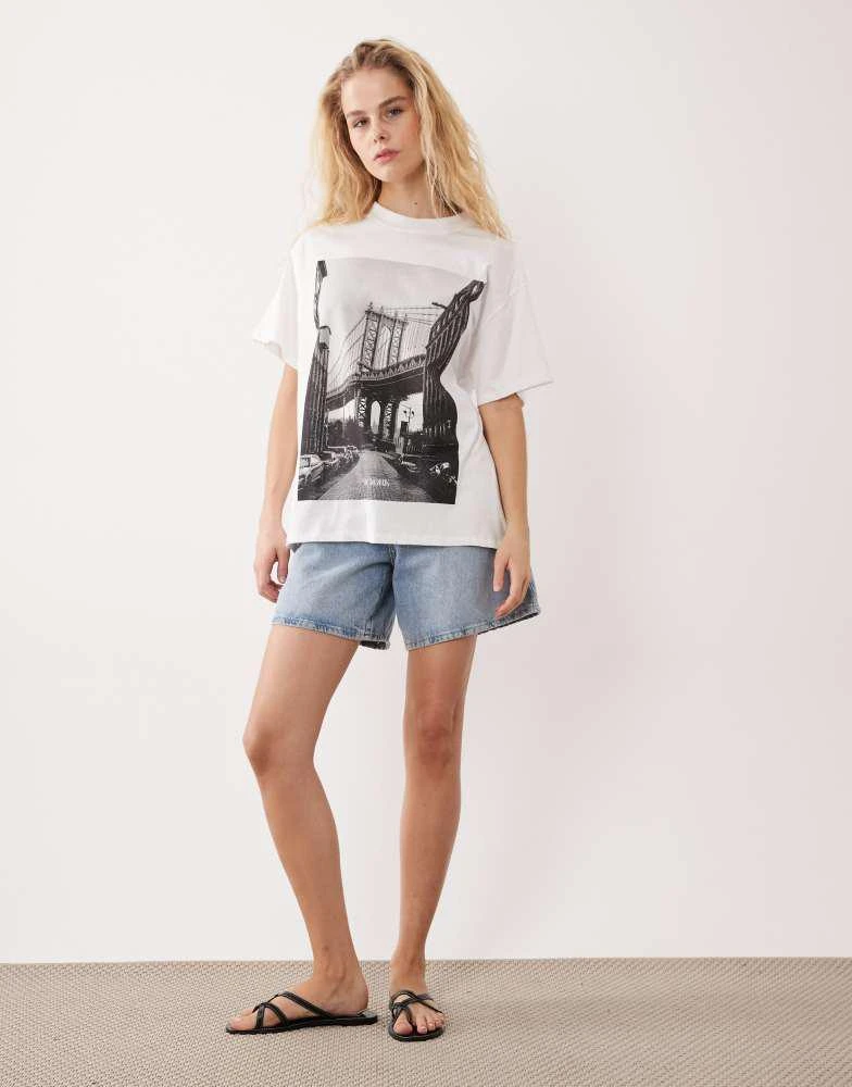 ASOS ASOS DESIGN short sleeve oversized top in white with New York print 2