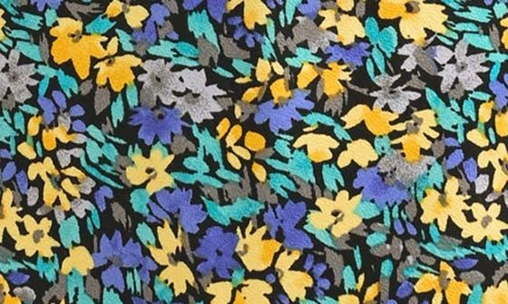 Lush Floral Puff Sleeve Dress 3