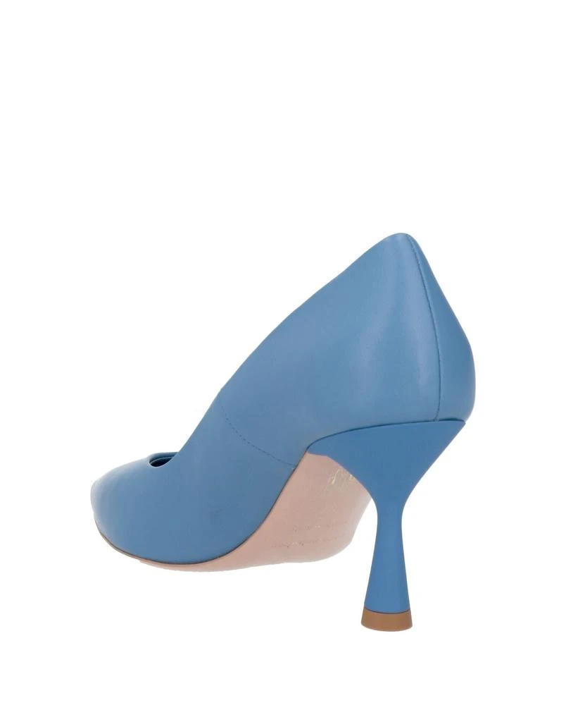 SARA SCHEKER Pump 3