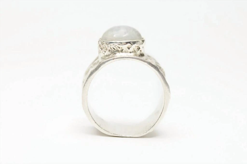 Avenue Chic Avenue Chic - Women
s Rainbow Moonstone Ring
