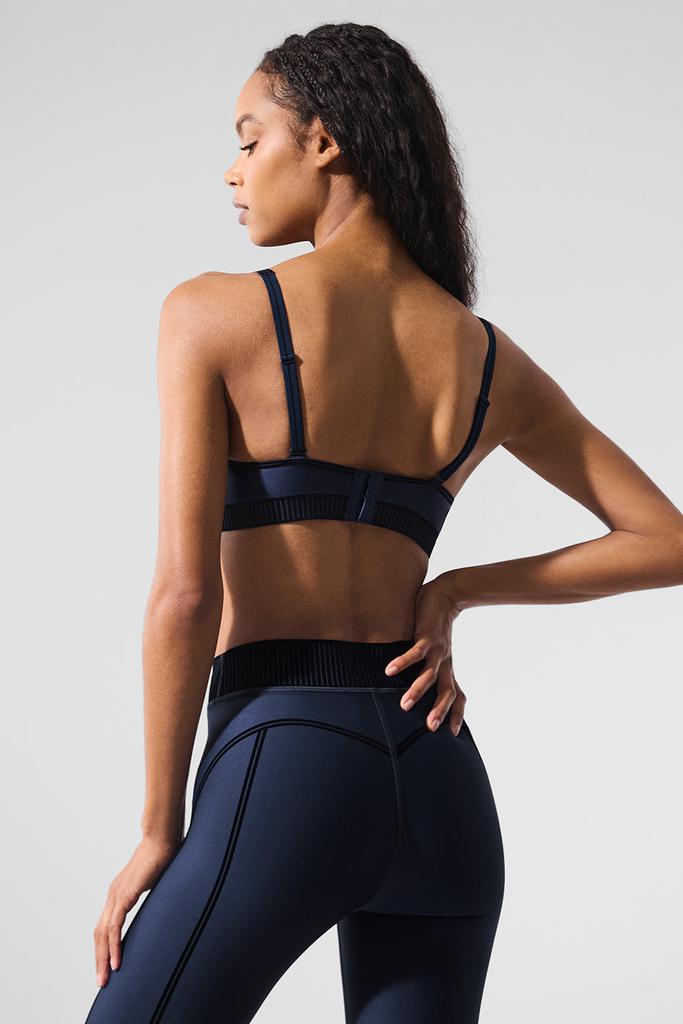 alo エアリフトラインアップブラ ネイビー Alo Yoga Airlift Line Up Bra Review