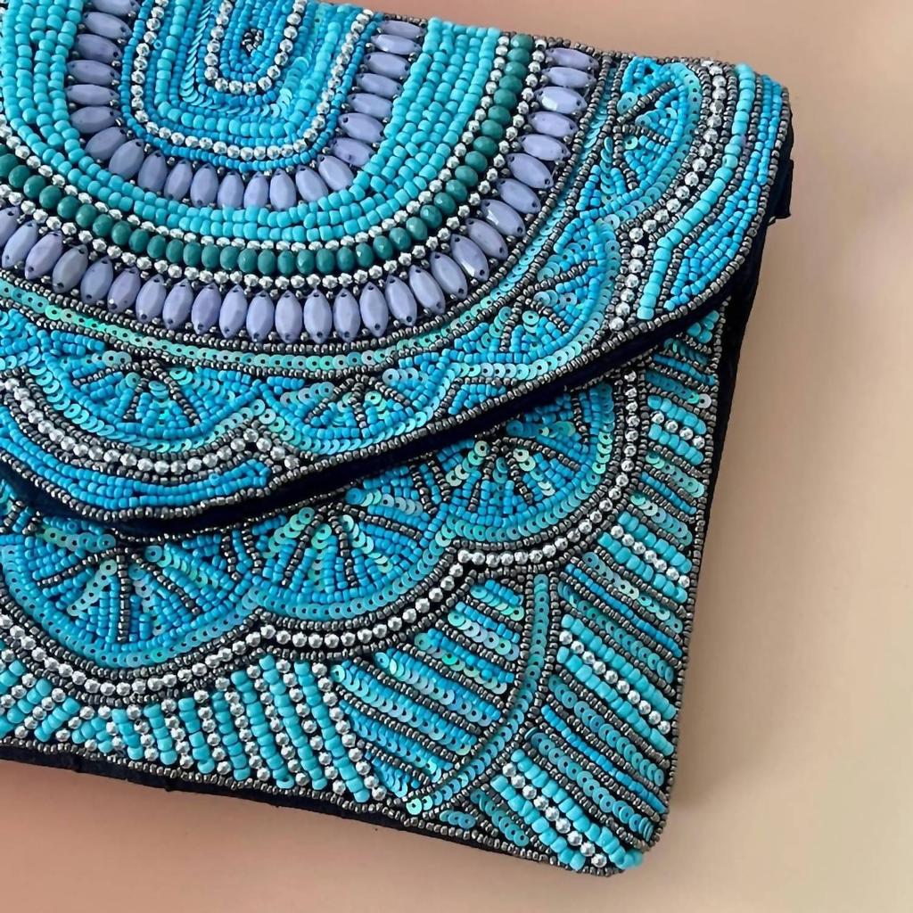 Sol’eart Sol’Eart - Women's Turquoise Hand-beaded Handbag