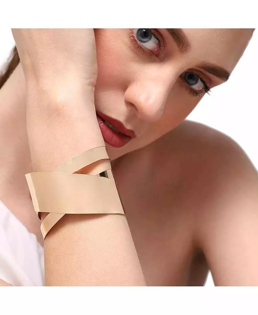 SOHI Gold-Plated Handcuff Bracelet 4