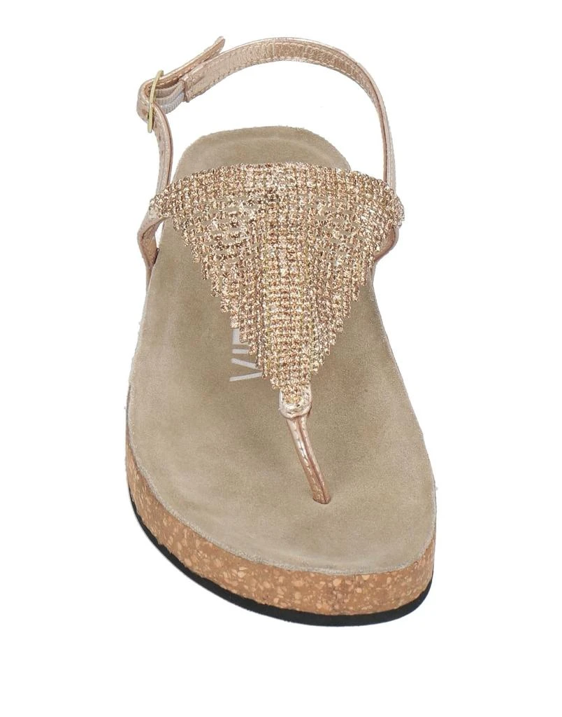 STRATEGIA Flip flops 4