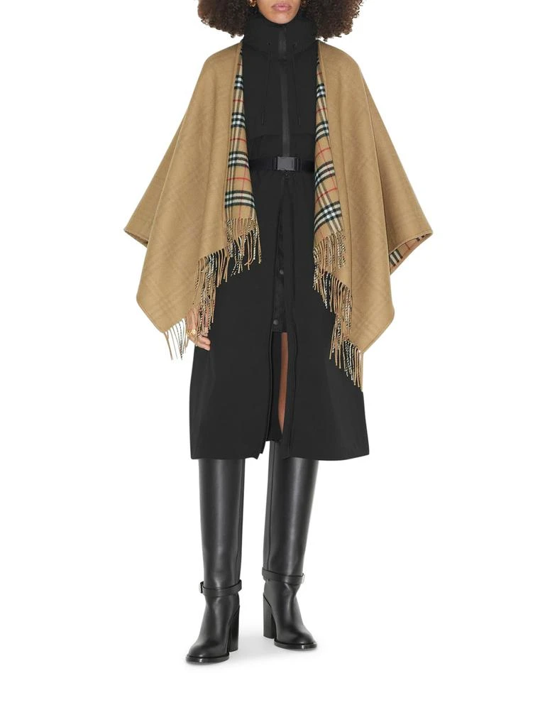 Burberry Reversible cape in Check wool 3