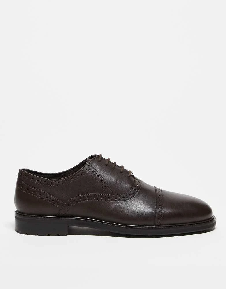 ASOS ASOS DESIGN lace up oxford shoes in brown leather with brogue detailing 3