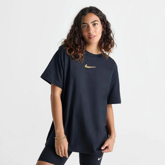 NIKE Women's Nike Charm Short-Sleeve Graphic T-Shirt 3