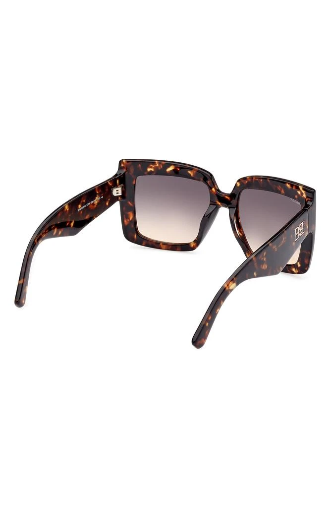 Shop 54mm Gradient Square Sunglasses on Sale at BeyondStyle  display picture 3