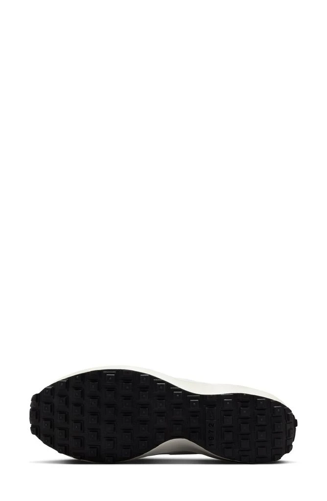 NIKE Waffle Debut Sneaker 5