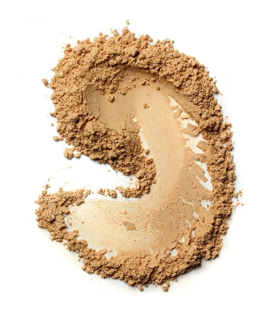 Bobbi Brown Skin Weightless Powder Foundation 2