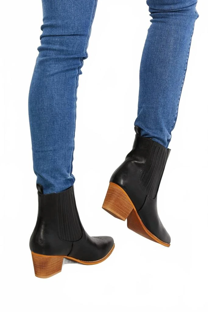 MMShoes Women's Love The Journey Chelsea Boots In Black 4