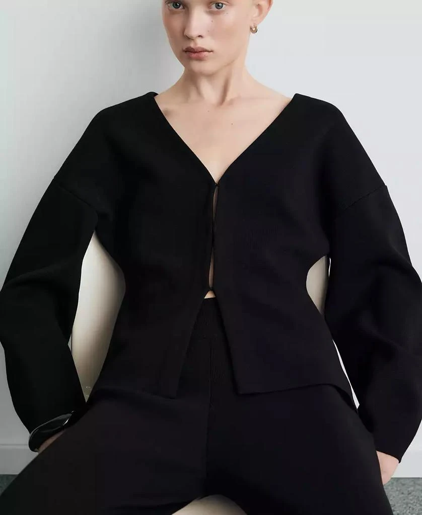 Mango Women
s Oversized V-Neck Cardigan Sweater 3