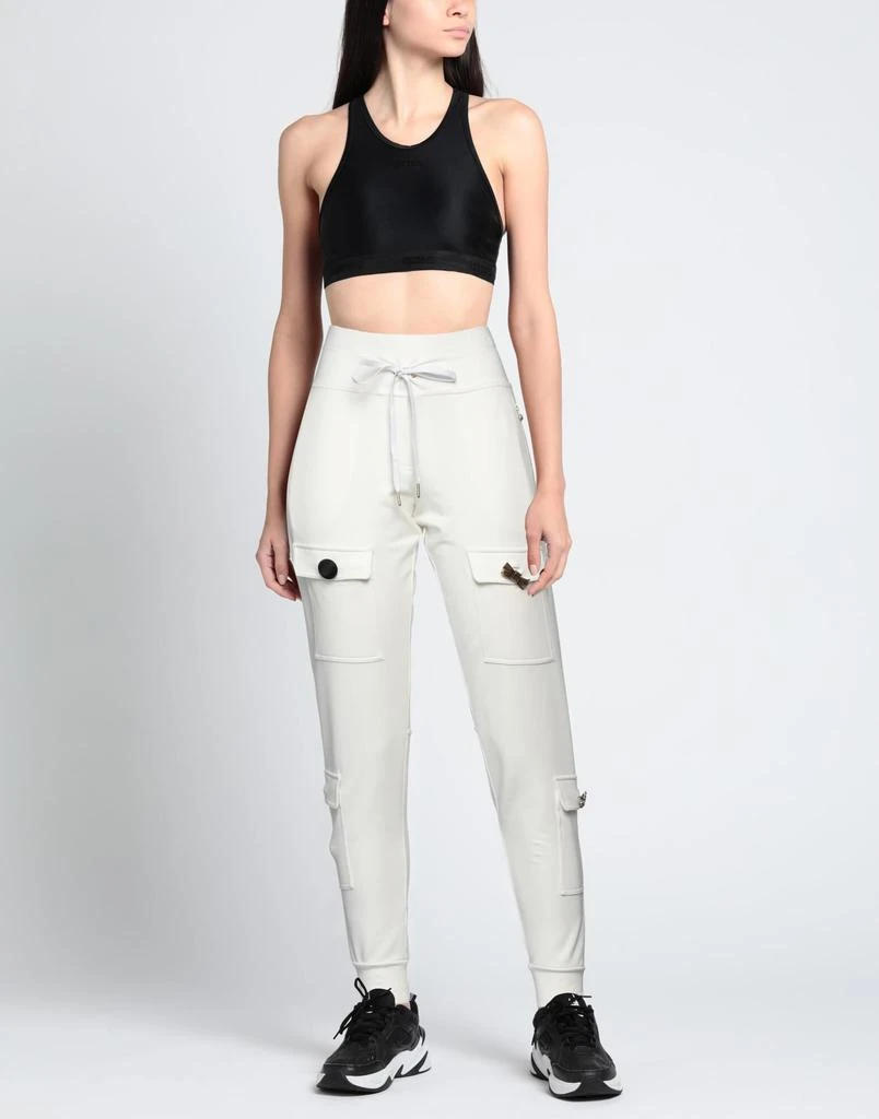 VDP COLLECTION Casual pants 2