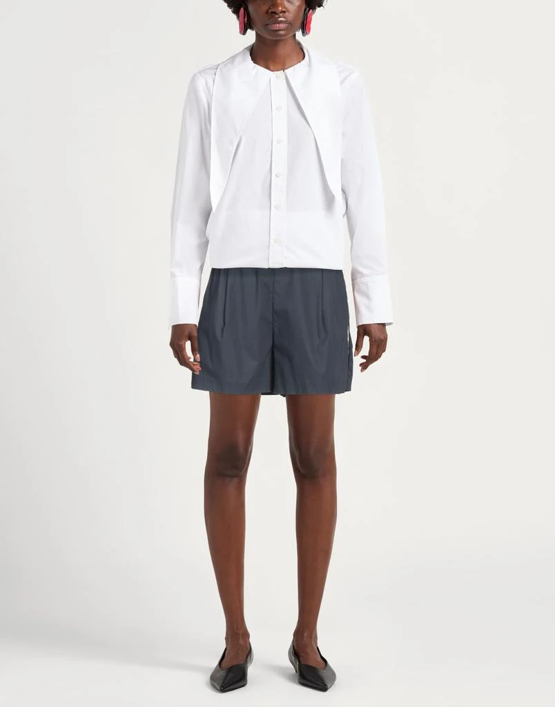 BEATRICE B Shorts & Bermuda 2