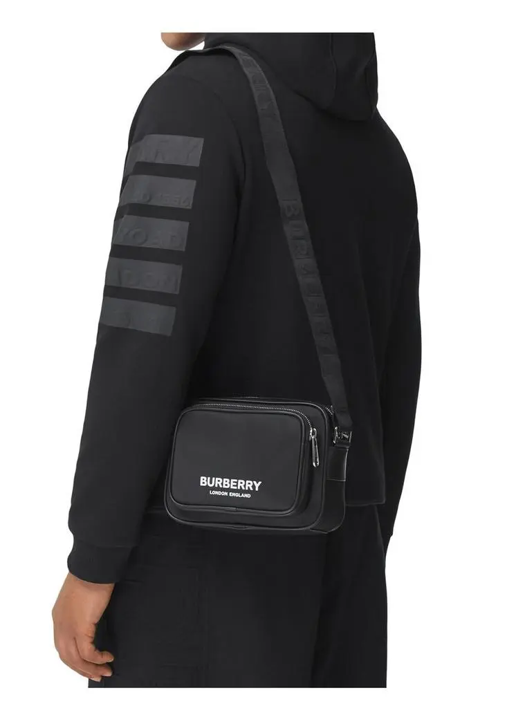 Burberry Paddy bag 4